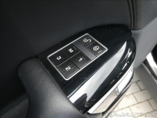 Land Rover Range Rover 4,4 SDV8 VOGUE,1.maj,ČR,D 2015