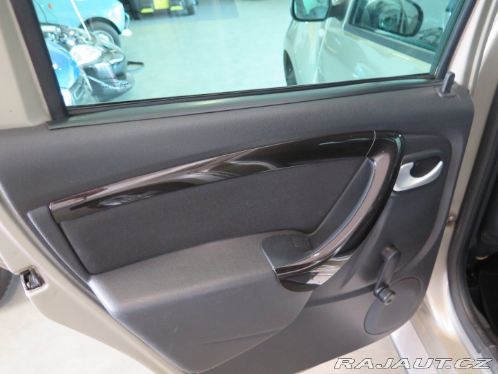 Dacia Duster 1.616V,kůže,klima,tažné,1 2011
