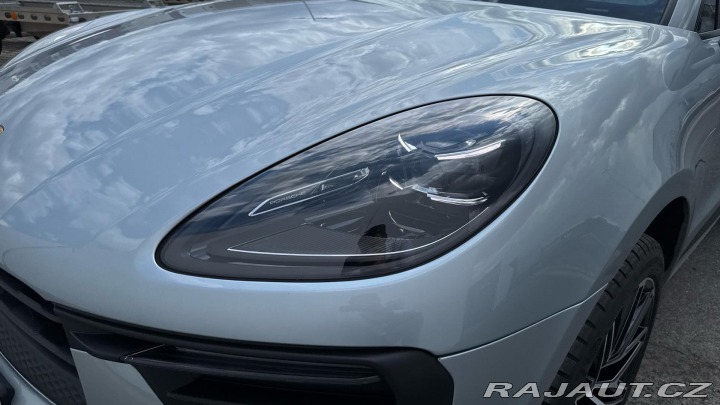 Porsche Macan  2022