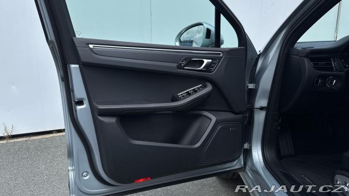Porsche Macan 2022