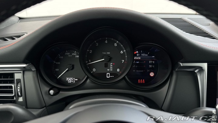 Porsche Macan  2022