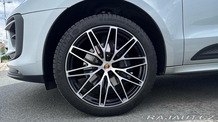 Porsche Macan  2022
