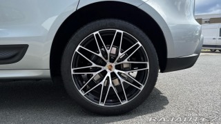Porsche Macan  2022