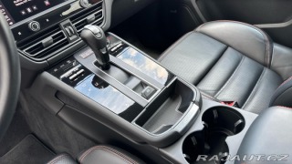 Porsche Macan  2022