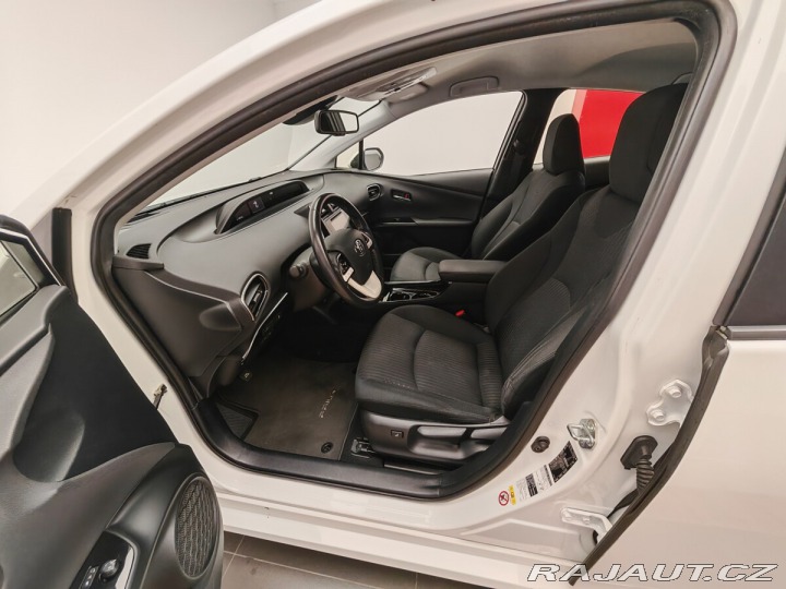 Toyota Prius 1.8L (HV special) 2016