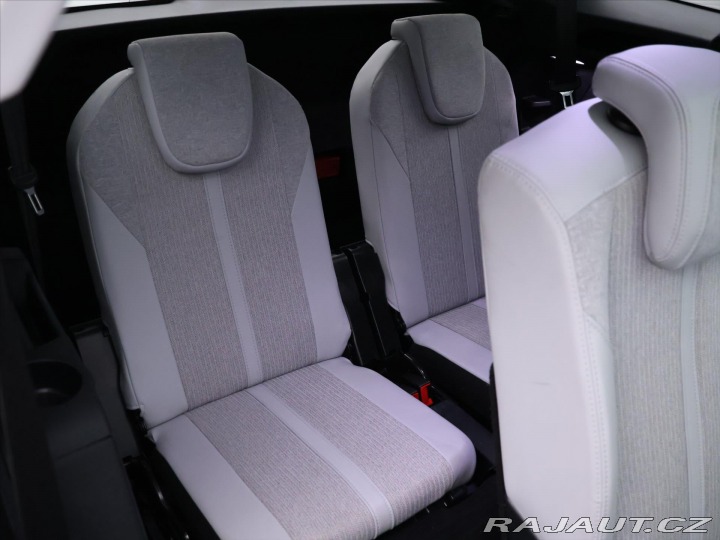 Peugeot 5008 1,2 PT 96kW Allure 7-Míst 2017