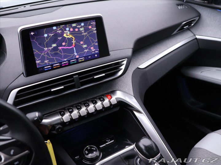 Peugeot 5008 1,2 PT 96kW Allure 7-Míst 2017