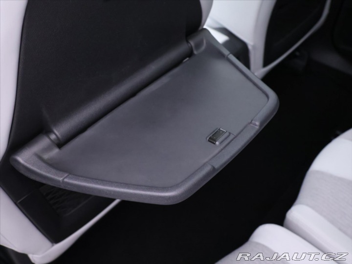 Peugeot 5008 1,2 PT 96kW Allure 7-Míst 2017