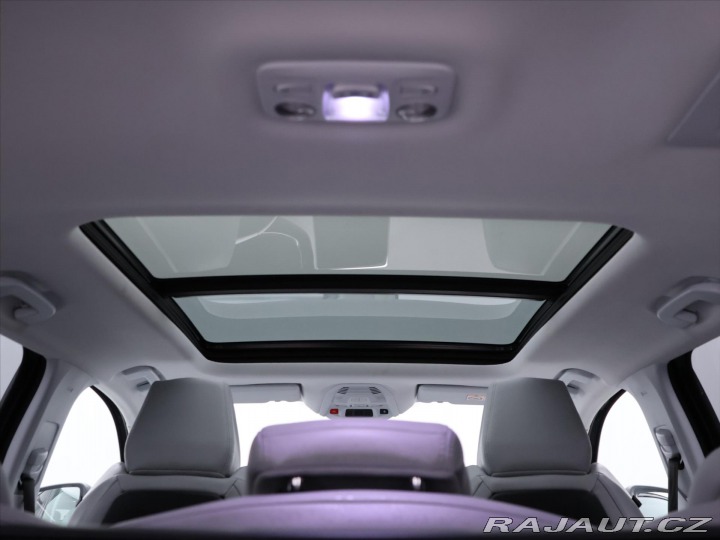 Peugeot 5008 1,2 PT 96kW Allure 7-Míst 2017