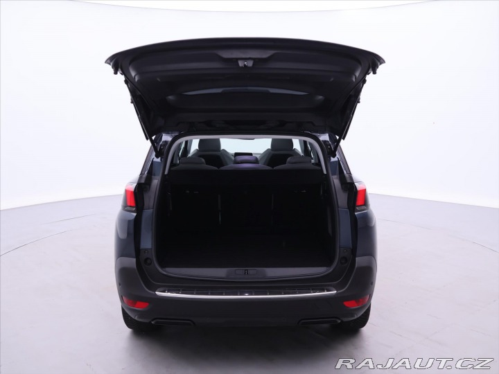 Peugeot 5008 1,2 PT 96kW Allure 7-Míst 2017