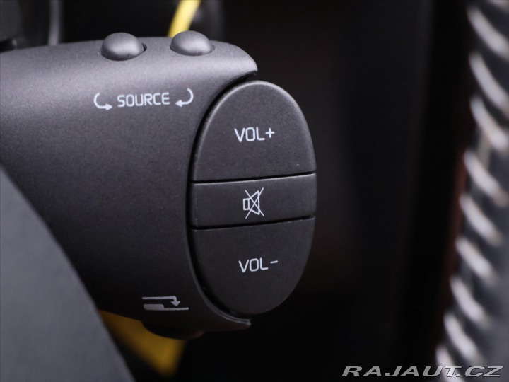 Dacia Duster 1,6 16V 77kW Klima Kůže T 2011