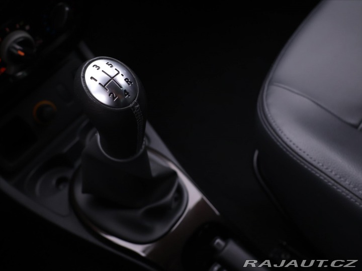Dacia Duster 1,6 16V 77kW Klima Kůže T 2011