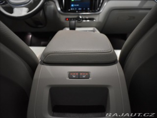 Volvo S60 2,0 B4 FWD Plus Dark Bezk 2022