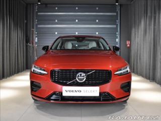 Volvo S60 2,0 B4 FWD Plus Dark Bezk 2022