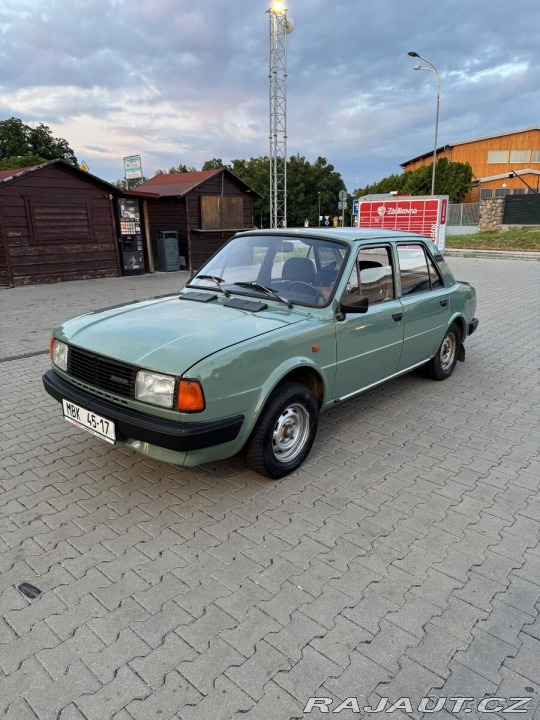 Škoda 120 1988