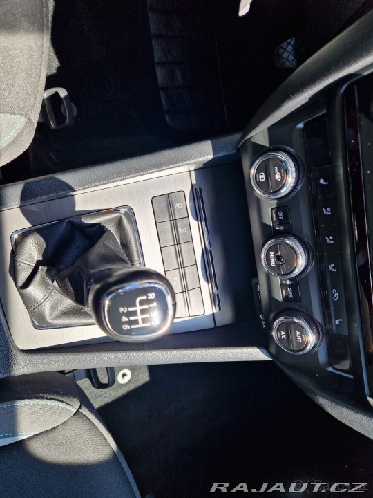 Škoda Octavia 1,4 TSI 110 KW JOY, nav 1800