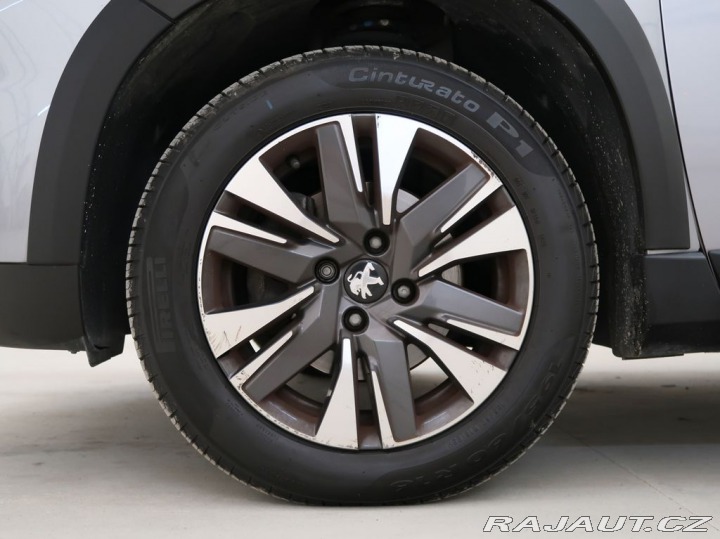 Peugeot 2008 1.2PureTech,81kW,ALLURE,A 2016