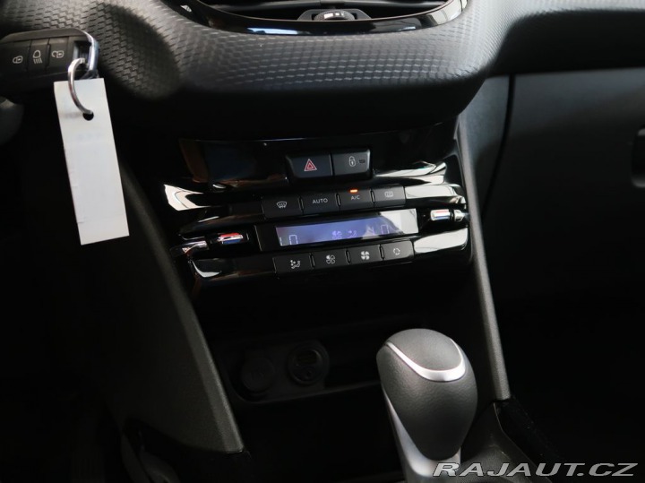 Peugeot 2008 1.2PureTech,81kW,ALLURE,A 2016