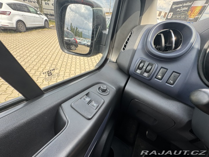 Opel Vivaro 1,6 CDTI 88KW BEZ AD BLUE 2015
