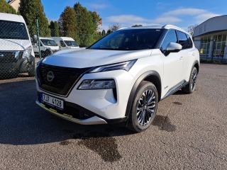Nissan X-Trail Tekna 213k 7 míst ZAMLUVE