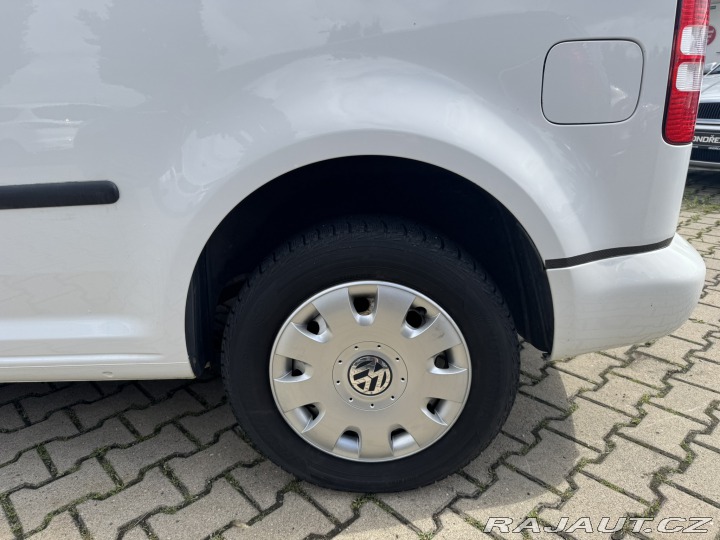 Volkswagen Caddy 1,6 TDI 75KW TAŽNÉ SK STK 2011