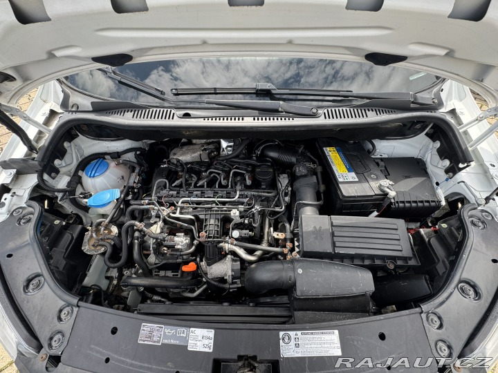 Volkswagen Caddy 1,6 TDI 75KW TAŽNÉ SK STK 2011