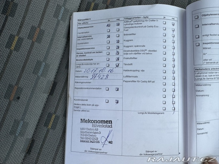 Volkswagen Caddy 1,6 TDI 75KW TAŽNÉ SK STK 2011