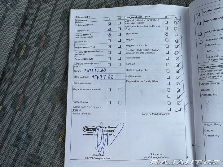 Volkswagen Caddy 1,6 TDI 75KW TAŽNÉ SK STK 2011