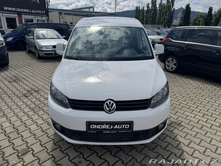 Volkswagen Caddy 1,6 TDI 75KW TAŽNÉ SK STK 2011