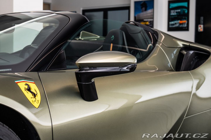 Ferrari SF90 Spider 2025