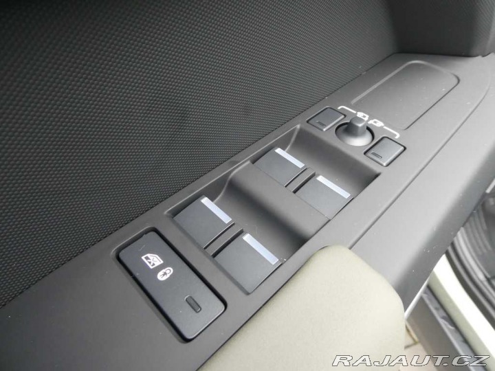 Land Rover Defender 110 3,0 S D200 4x4 automa 2025