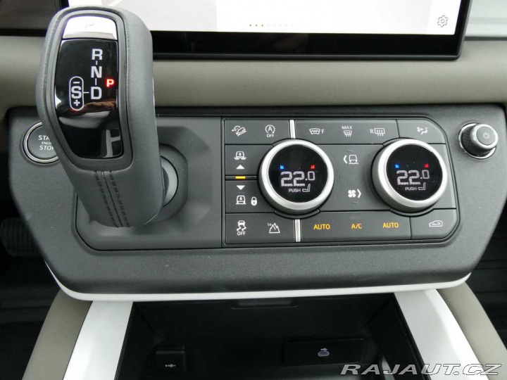 Land Rover Defender 110 3,0 S D200 4x4 automa 2025