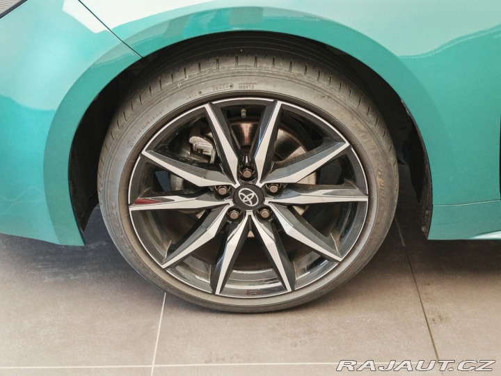 Toyota Corolla 2.0 Hybrid e-CVT GR Sport 2024