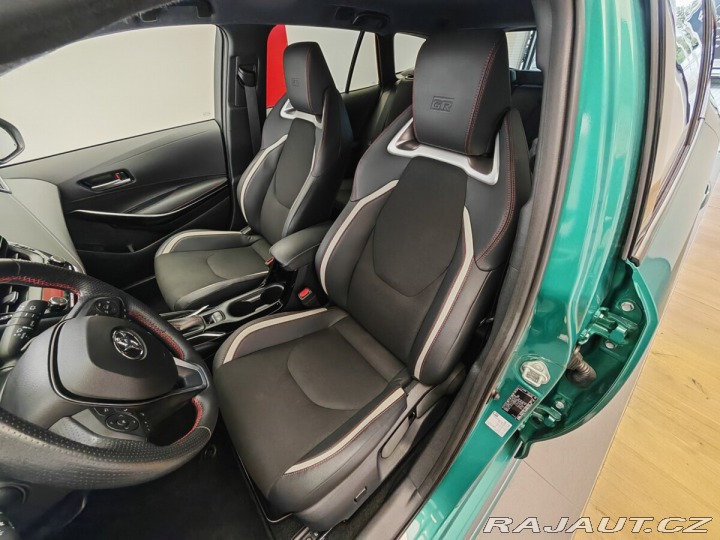 Toyota Corolla 2.0 Hybrid e-CVT GR Sport 2024