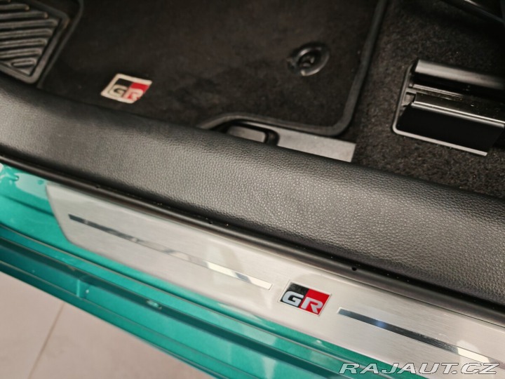 Toyota Corolla 2.0 Hybrid e-CVT GR Sport 2024