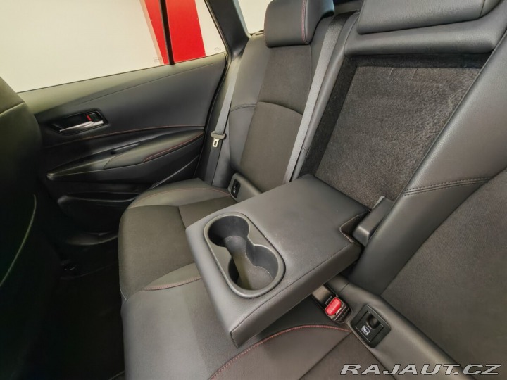Toyota Corolla 2.0 Hybrid e-CVT GR Sport 2024