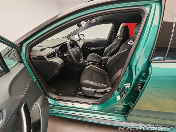 Toyota Corolla 2.0 Hybrid e-CVT GR Sport 2024