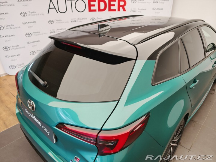 Toyota Corolla 2.0 Hybrid e-CVT GR Sport 2024