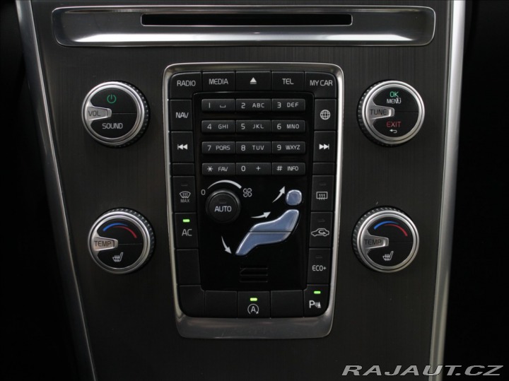 Volvo XC60 2,0 D4 AT Summum Akční CE 2015