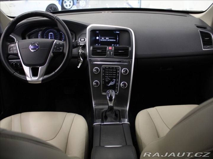 Volvo XC60 2,0 D4 AT Summum Akční CE 2015