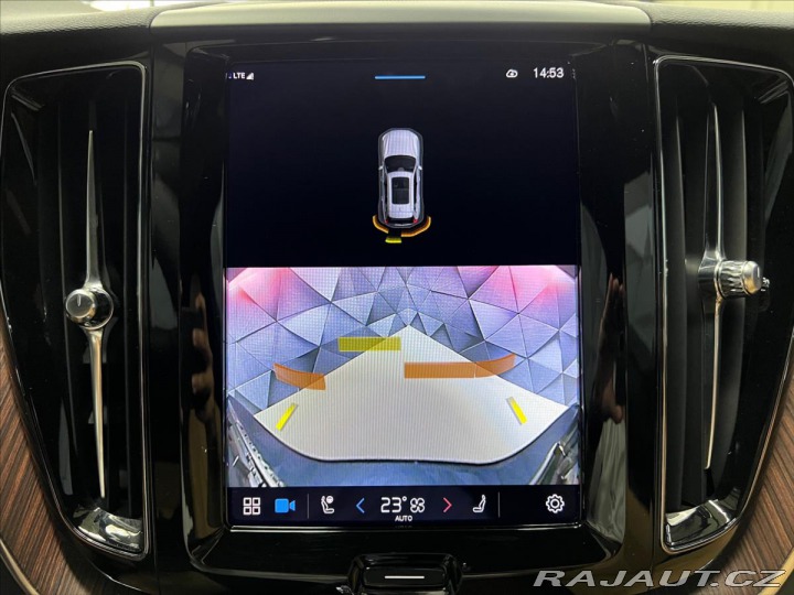 Volvo XC60 T6 AWD RECHARGE, LED, PAN 2023