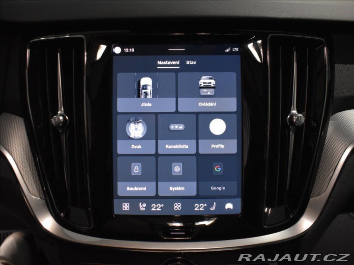 Volvo V60 2,0 B4 Plus Dark 2025