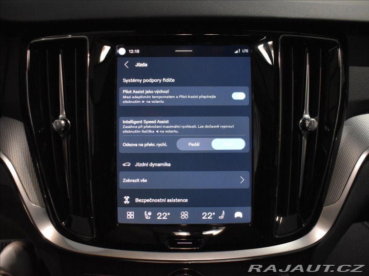 Volvo V60 2,0 B4 Plus Dark 2025