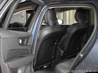 Volvo V60 2,0 B4  Plus Dark 2025