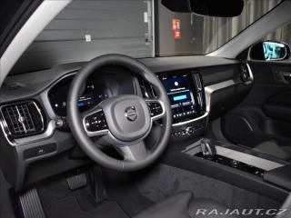 Volvo V60 2,0 B4  Plus Dark 2025