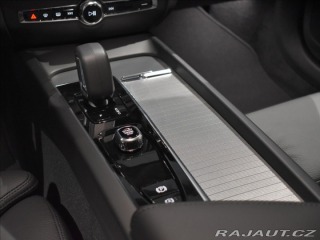Volvo V60 2,0 B4  Plus Dark 2025