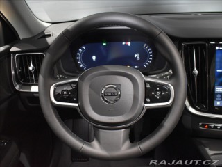 Volvo V60 2,0 B4  Plus Dark 2025