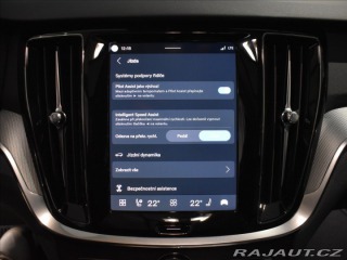 Volvo V60 2,0 B4  Plus Dark 2025
