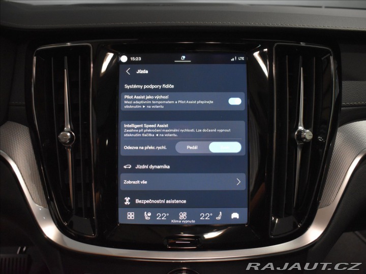 Volvo V60 2,0 B4 Ultra Dark 2025