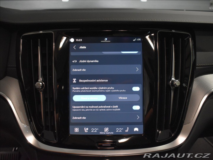 Volvo V60 2,0 B4 Ultra Dark 2025